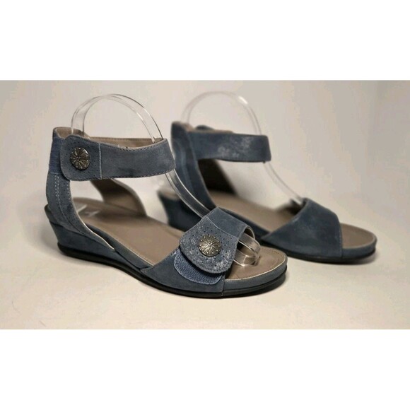 Anesha Naples Blue Suede Strappy Sandal W/ Metal Details Adj Straps Low Heel S 8 - Picture 2 of 9